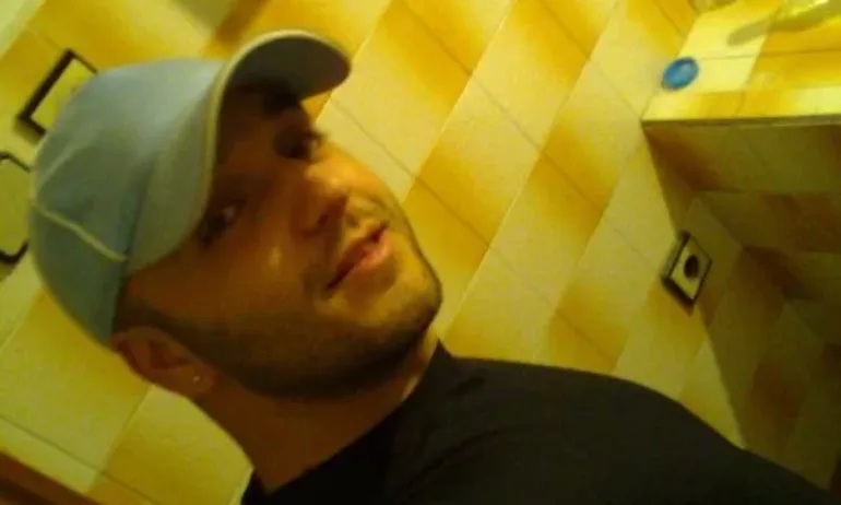 Оставиха в ареста учителя от Асеновград, задържан заради сексуални отношения с ученичка - Tribune.bg