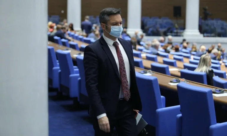 Вигенин с коментар за Слави от другия бряг - Tribune.bg