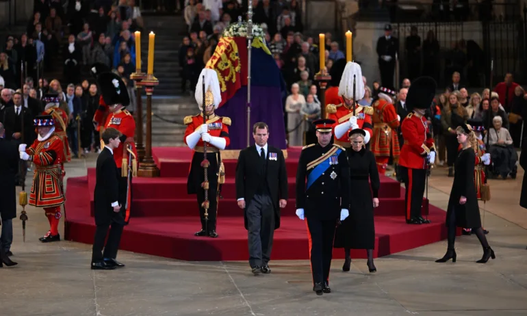 Великобритания се подготвя за погребението на кралица Елизабет II - Tribune.bg
