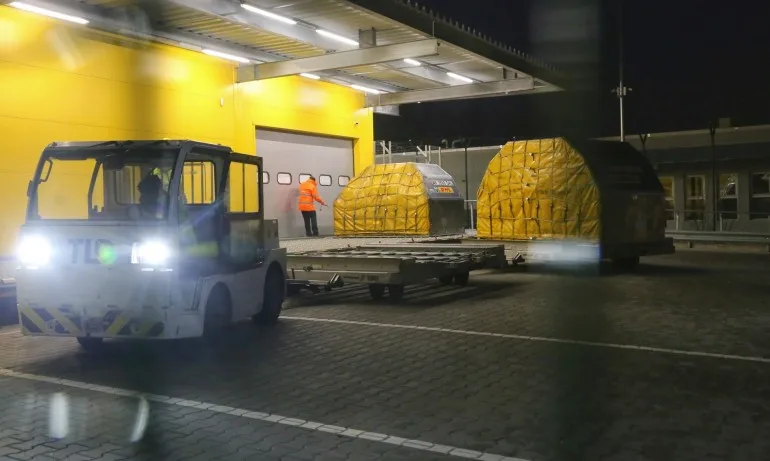 Пристигнаха нови 14 040 дози от ваксината на Пфайзер - Tribune.bg