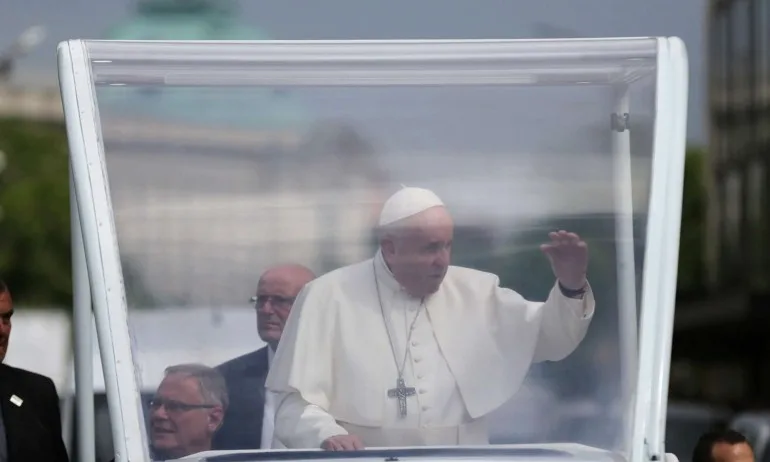 От охрана на нощен клуб до глава на Римокатолическата църква – пътят на Франциск - Tribune.bg