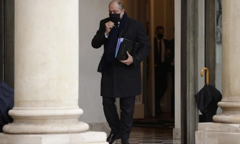 Франция въвежда възраст за даване на съгласие за правене на секс - Tribune.bg