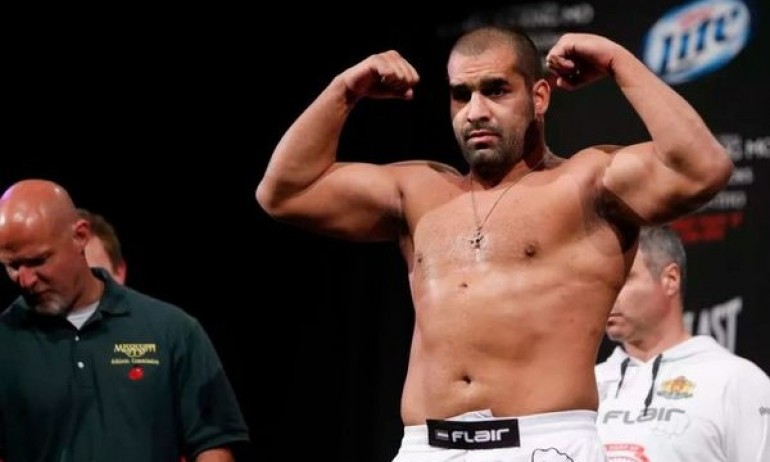 Триумфално завръщане за Багата в UFC - Tribune.bg