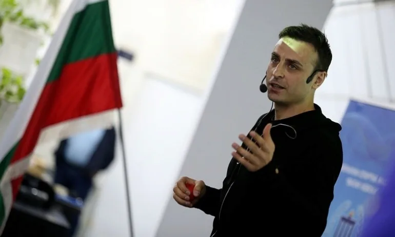 ОФИЦИАЛНО: Бербатов прекрати паметната си футболна кариера - Tribune.bg