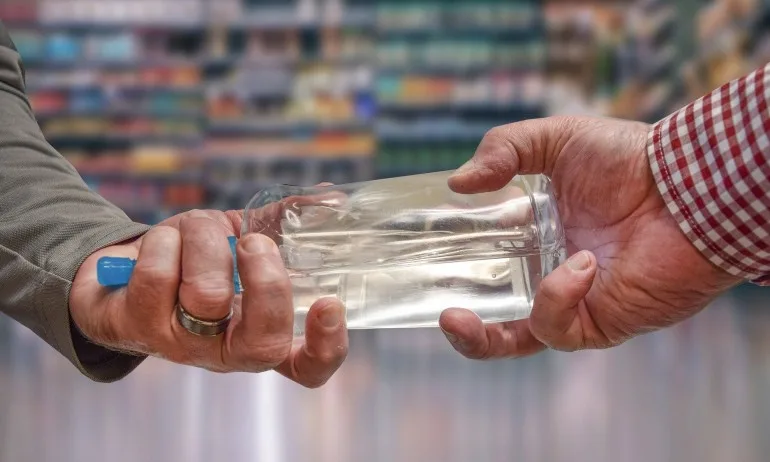 Прокуратурата проверява за опасни дезинфектанти в аптеките - Tribune.bg