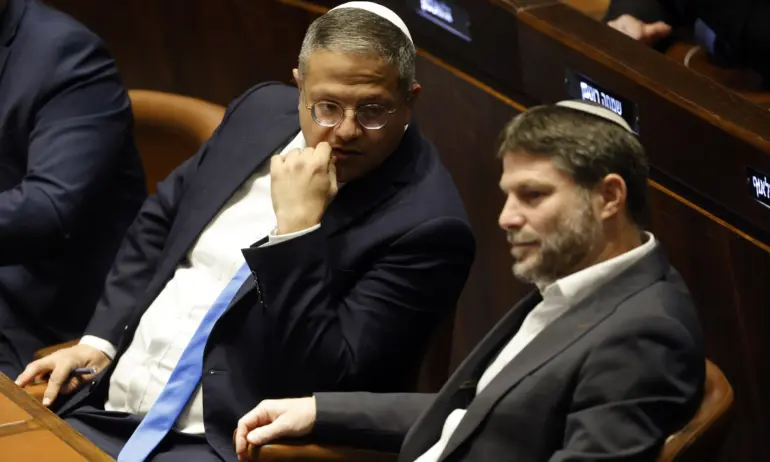Крайнодесни министри в Израел заплашиха със сваляне на кабинета, ако бъде приет мирният план на Байдън  