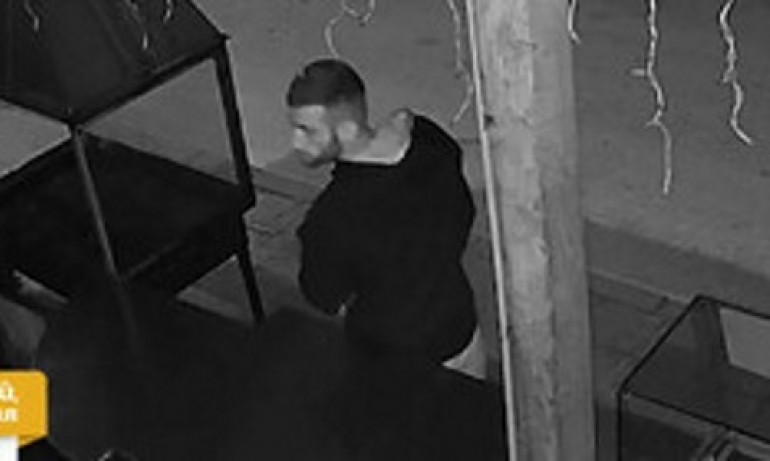 Мъж ограби заведение и задигна дарения за болно дете - Tribune.bg