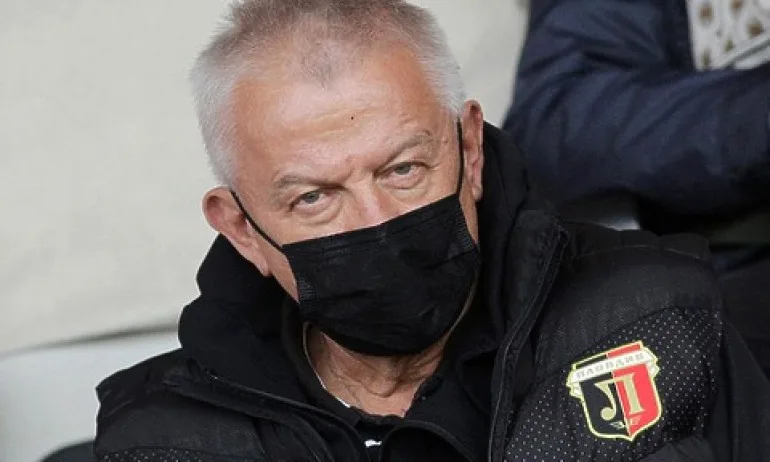 Обрат! Акциите на Локомотив Пд остават в Христо Крушарски - Tribune.bg