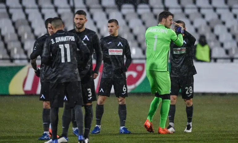 Левски започна преговори с основните си футболисти - Tribune.bg