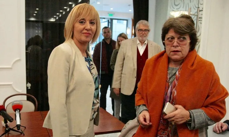 ДА СЕ ПОМНИ: Протестите срещу властта са нова форма на временна заетост (Манолова, 19.08.2013) - Tribune.bg