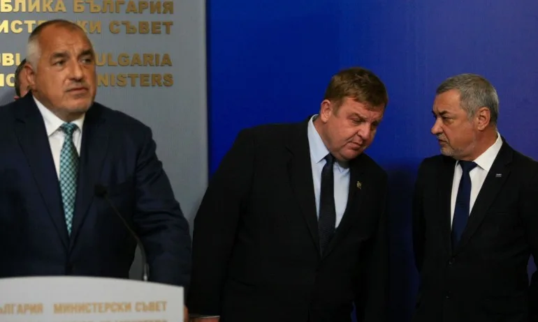 Управляващата коалиция обсъди въпроса за кадрови промени в правителството - Tribune.bg
