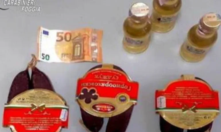 Българин опитал да подкупи полицаи в Италия с ракия и суджук - Tribune.bg