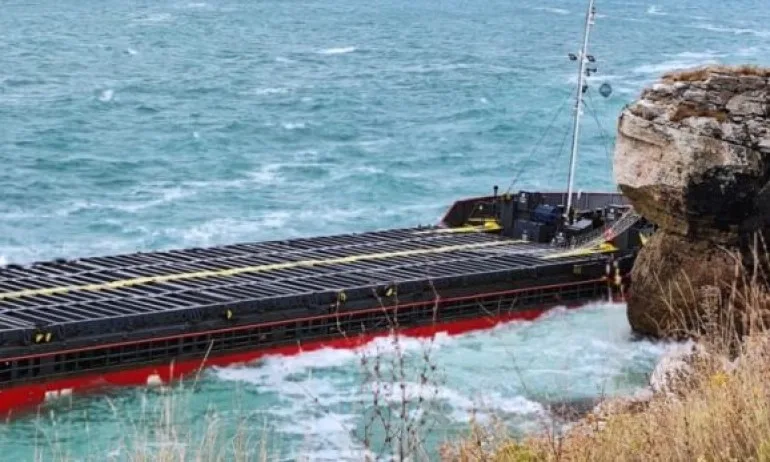 Вера Су продължава да потъва, няма евакуация на хората и действия от страна на управляващите - Tribune.bg