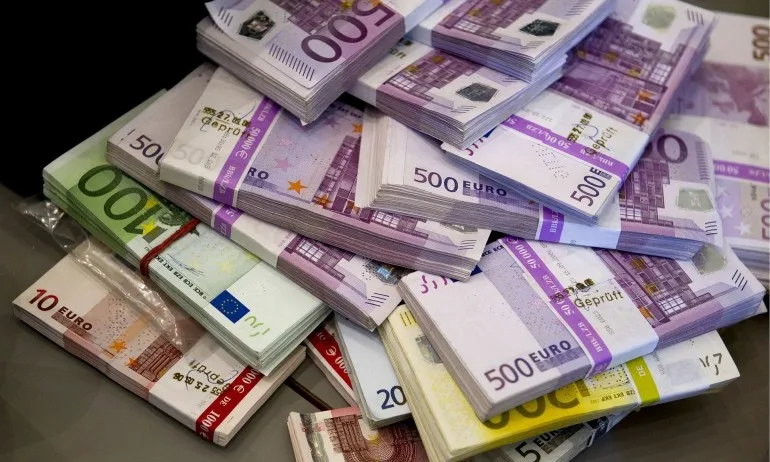 Киберпрестъпници точили милиони от банкови сметки, арестувани са - Tribune.bg