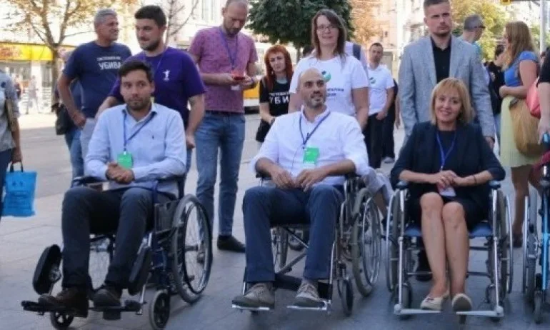 Защо не успя синьо-червената алхимия и се нароиха конспиративни теории - Tribune.bg