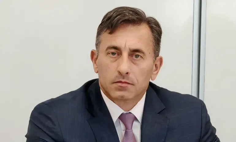 Очаква се новият особен управител на Лукойл Румен Спецов да бъде вписан в Търговския регистър - Tribune.bg