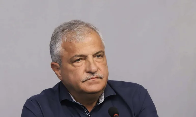 Още един социалист е с коронавирус – заместникът на Нинова Владимир Москов - Tribune.bg