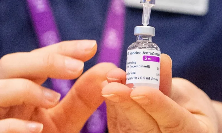 Първите 28 800 дози от ваксината на Oxford/AstraZeneca пристигат днес у нас - Tribune.bg