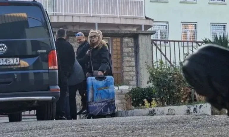 Иванчева се оплака от въшки в затвора - Tribune.bg