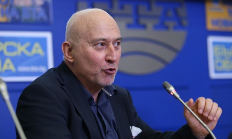 Проф. Огнян Кунчев: Пикът от омикрон ще е на 19 февруари - над 100 000 случая на ден - Tribune.bg