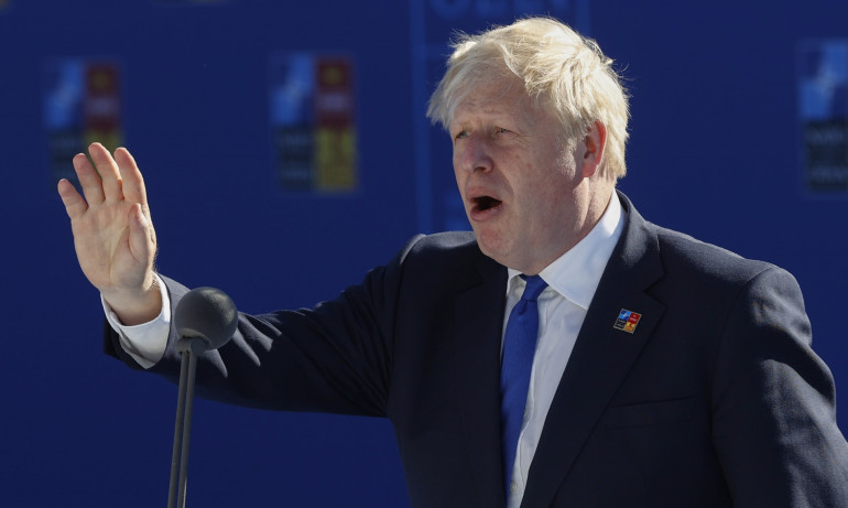 Борис Джонсън: Ако Путин беше жена, нямаше да има война в Украйна - Tribune.bg