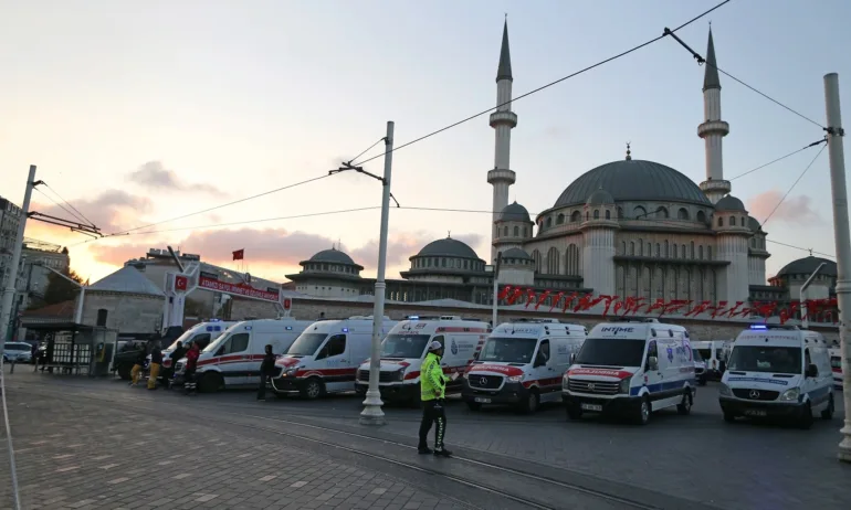Загинали и ранени при експлозия в Истанбул, разследват терористичен акт - Tribune.bg