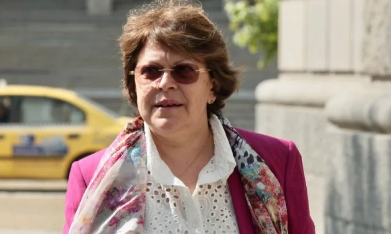 Дончева за Слави: Грубите действия и налагането на диктат не водят до нищо в политиката - Tribune.bg