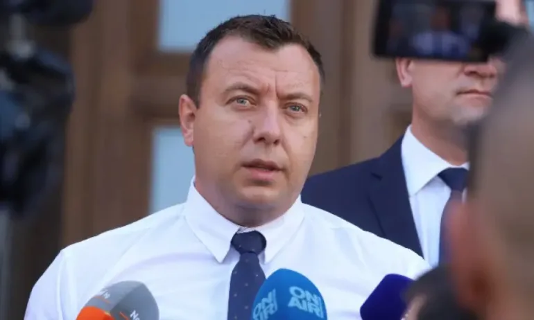 Петър Петров: Изходът е обединение около една кандидатура за председател на НС - Tribune.bg