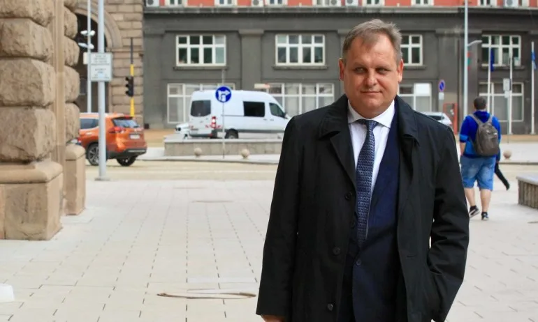 ВАС в официална позиция: Не са разглеждани по същество нито едно от трите дела по казуса Росенец - Tribune.bg