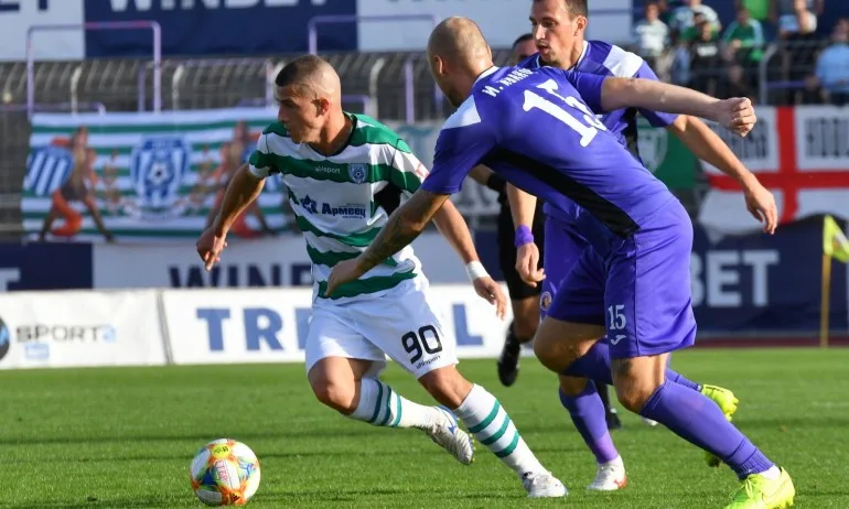 ФУТБОЛ: Етър победи Черно море с блестящ вратар и доза късмет - Tribune.bg