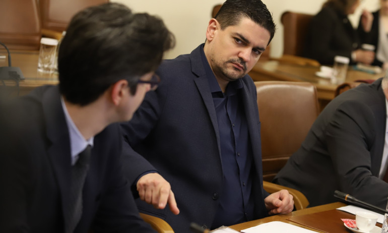 Сега: Радостин Василев осигури бърза писта на ЦСКА-София с юридическа хватка - Tribune.bg