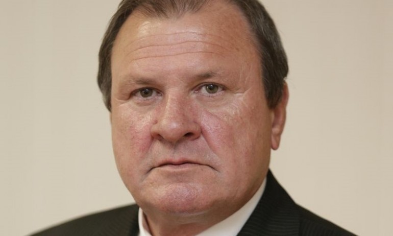 Смениха областния, който катастрофира и отказа дрегер - Tribune.bg