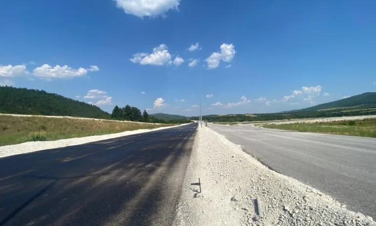 Магистралите и тунелите са мираж: Как в България екологичните процедури да продължават по 5, 10 и повече години - Tribune.bg