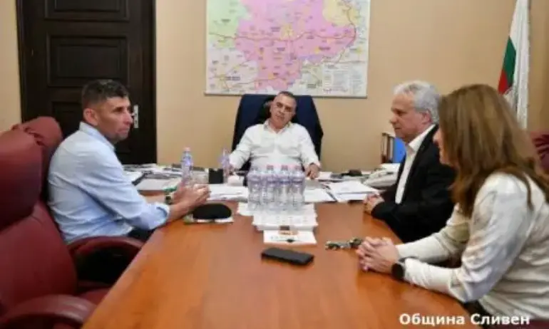 Лекоатлетически турнир за откриването на барелефа на Михаил Желев планират в Сливен - Tribune.bg