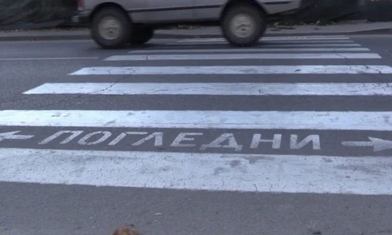 Кола прегази човек на пешеходна пътека във Владая - Tribune.bg
