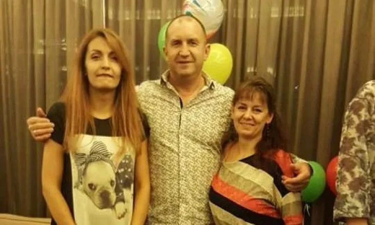 Радеви пак слязоха сред народа, отидоха да си правят снимки в квартална пицария - Tribune.bg