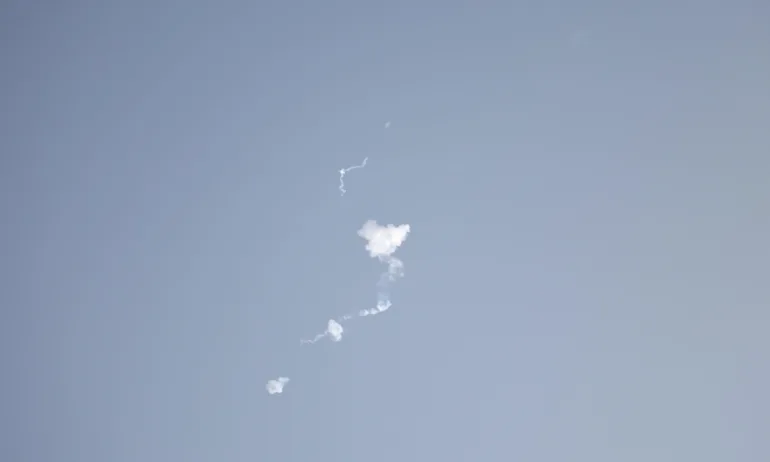 МВнР вигна риска в страните около Иран на Ниво 5: Преустановяване на пътувания и незабавно напускане на страната - Tribune.bg