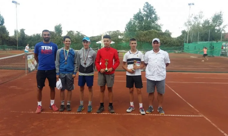 Калоян Кръстев и Мира Василева спечелиха регионално до 14 г. в София - Tribune.bg