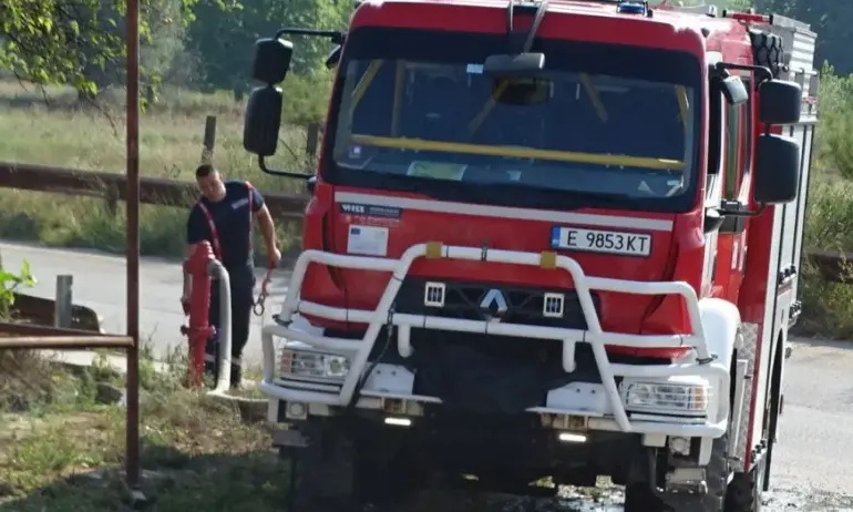 Големи пожари продължават да горят в Хасковско - Tribune.bg