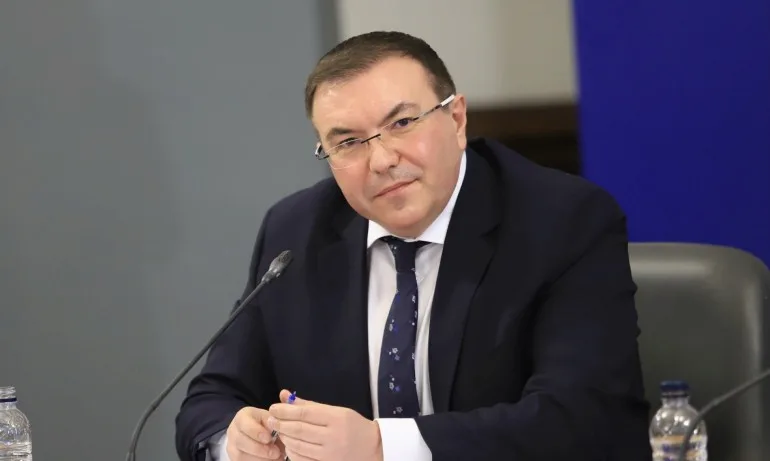 Проф. Ангелов разкри схема на Кацаров: Когато се намалят легла в Александровска, ще се открие частна болница в Казичене - Tribune.bg