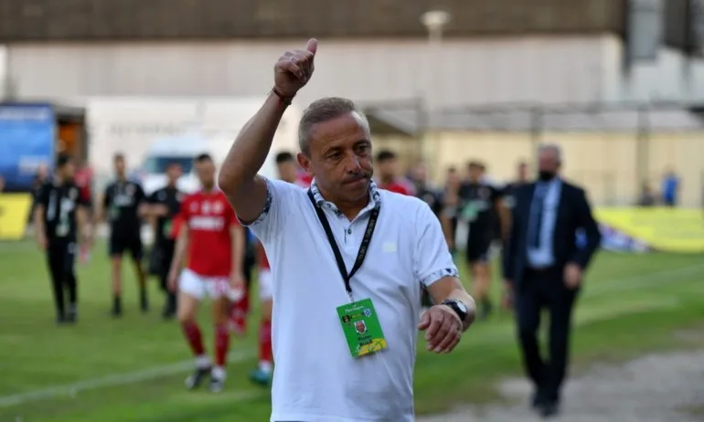 Илиан Илиев: Чака ни труден мач с Лудогорец - Tribune.bg