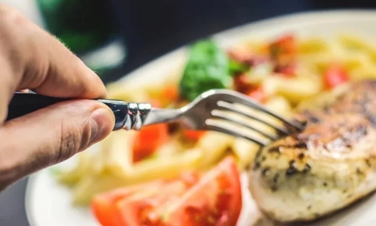 След критика за храна жена уби мъжа си в Русия - Tribune.bg