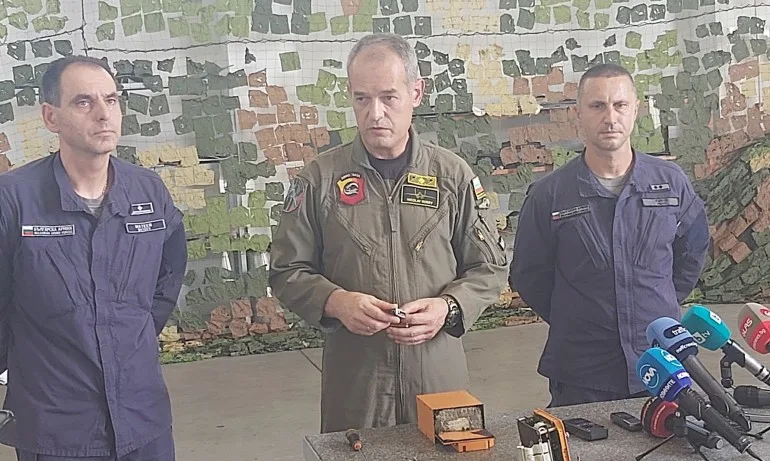 От Граф Игнатиево търсят производителите на черната кутия, не могат да извлекат информацията за падналия МиГ-29 - Tribune.bg