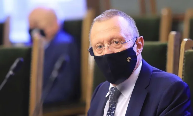 Нунев: Подадох оставка още на 8 април - Tribune.bg