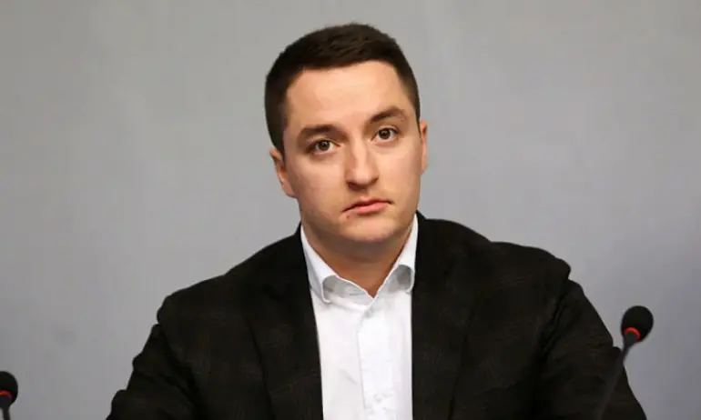 На първи април: Явор Божанков написа, че прекратява политическата си кариера - Tribune.bg