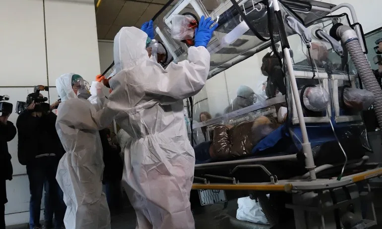 Учение: Двама заразени с коронавирус на Летище София (СНИМКИ) - Tribune.bg