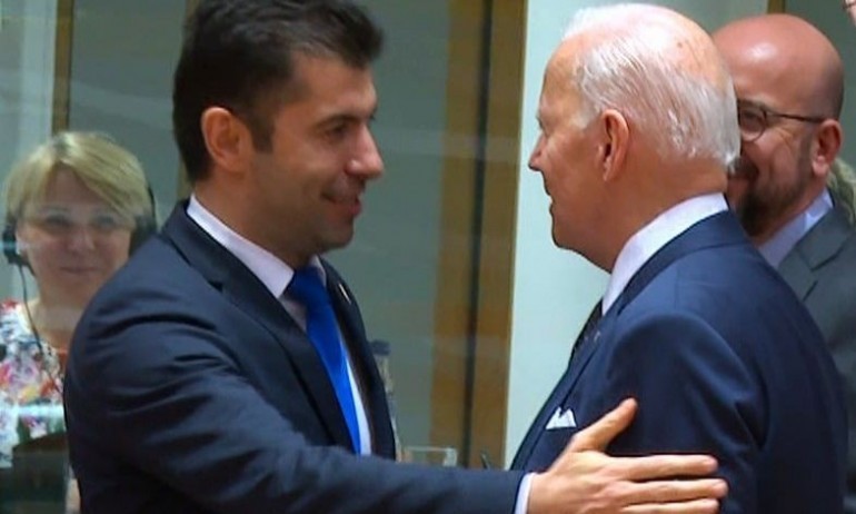 Според Петков: Казал на Байдън за джиповете, заявил му, че Турски поток е корупция - Tribune.bg