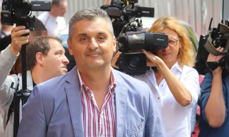 Кирил Добрев: В покупко-продажбата на депутати няма добри герои - Tribune.bg