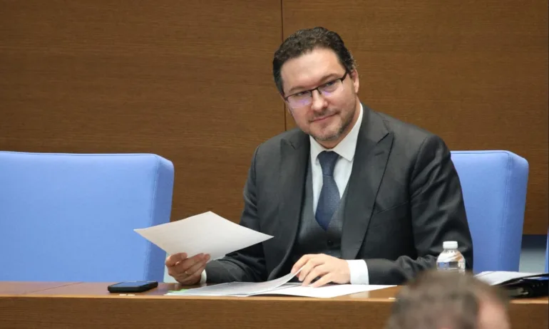 Министър Митов: Движението с виртуална опашка на Дунав мост е премахната - Tribune.bg