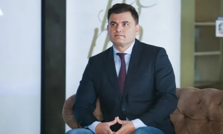 Лъчезар Богданов: Ако Ормузкият проток остане затворен с месеци, ще има ръст на цените с още 15-17% - Tribune.bg